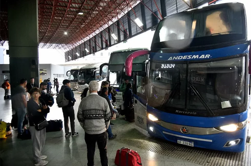 El Gobierno deja de cubrir los pasajes gratuitos por discapacidad, trasplante y a niños con cáncer.