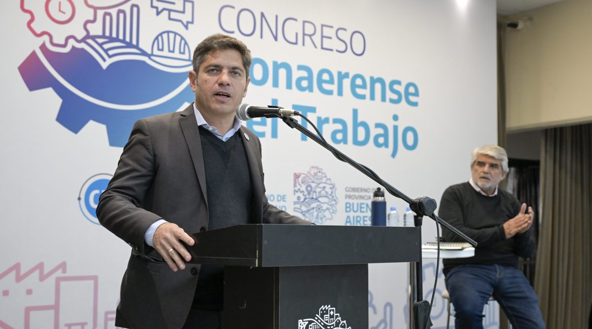 Kicillof encabezó el cierre del primer Congreso Bonaerense de Trabajo junto al ministro Walter Correa.