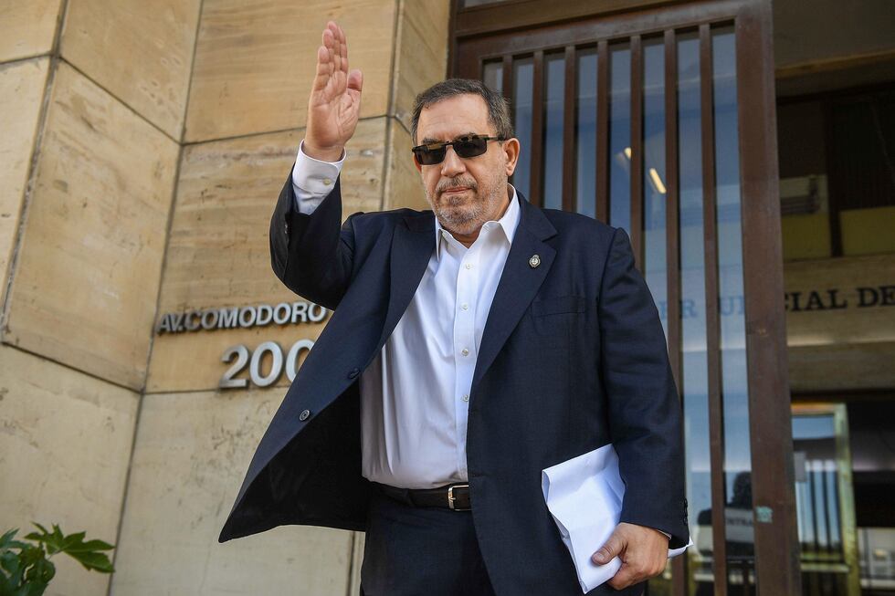 Carlos Maslatón fulminó a Adrián Ravier tras su derrape: «Intelectualmente es peor que Adorni»